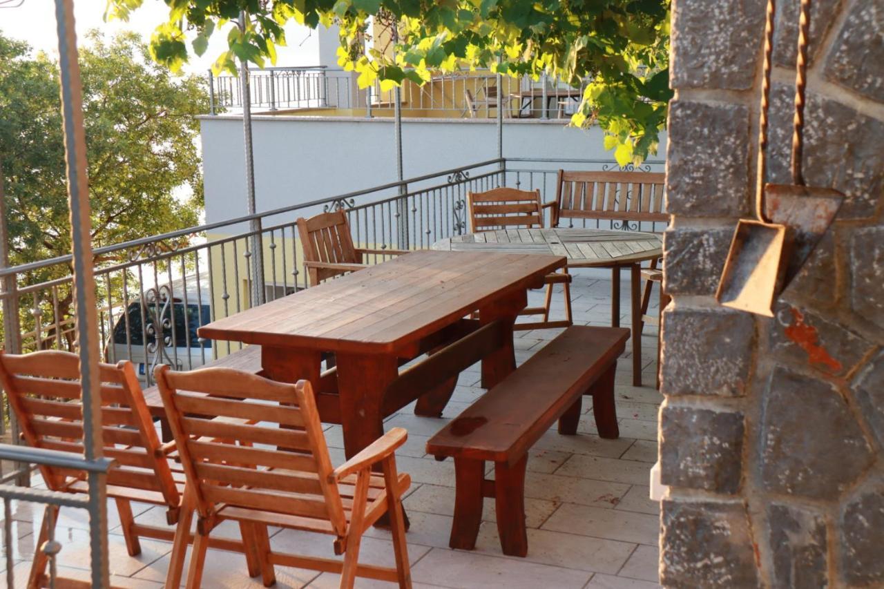 סווטי יוראי Accommodation Salvia מראה חיצוני תמונה