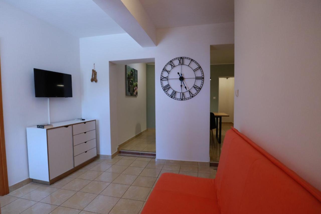 סווטי יוראי Accommodation Salvia מראה חיצוני תמונה